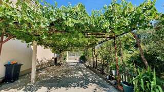 Гостевой дом NEÐO Apartments Brda Тиват Номер с кроватью размера «queen-size» и балконом-15